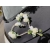 Dekoracja auta do ślubu - kompozycja serce z białych kwiatów